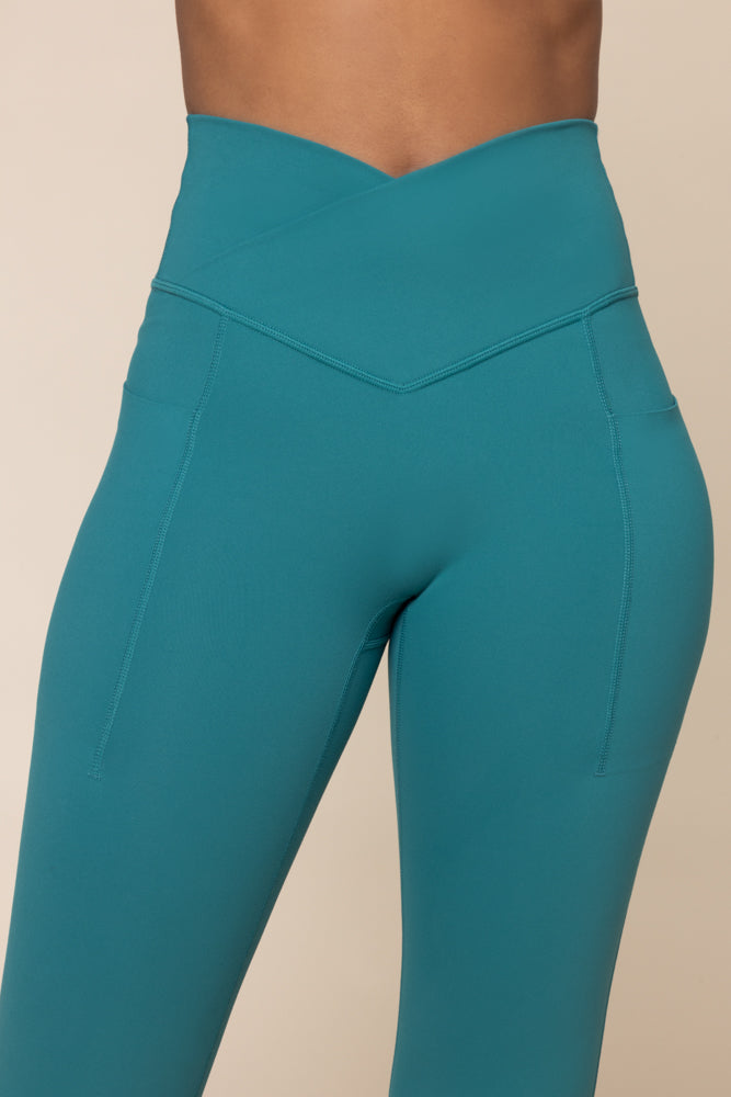 Crisscross Hourglass® Flared Leggings with Pockets - Forestwood – POPFLEX®