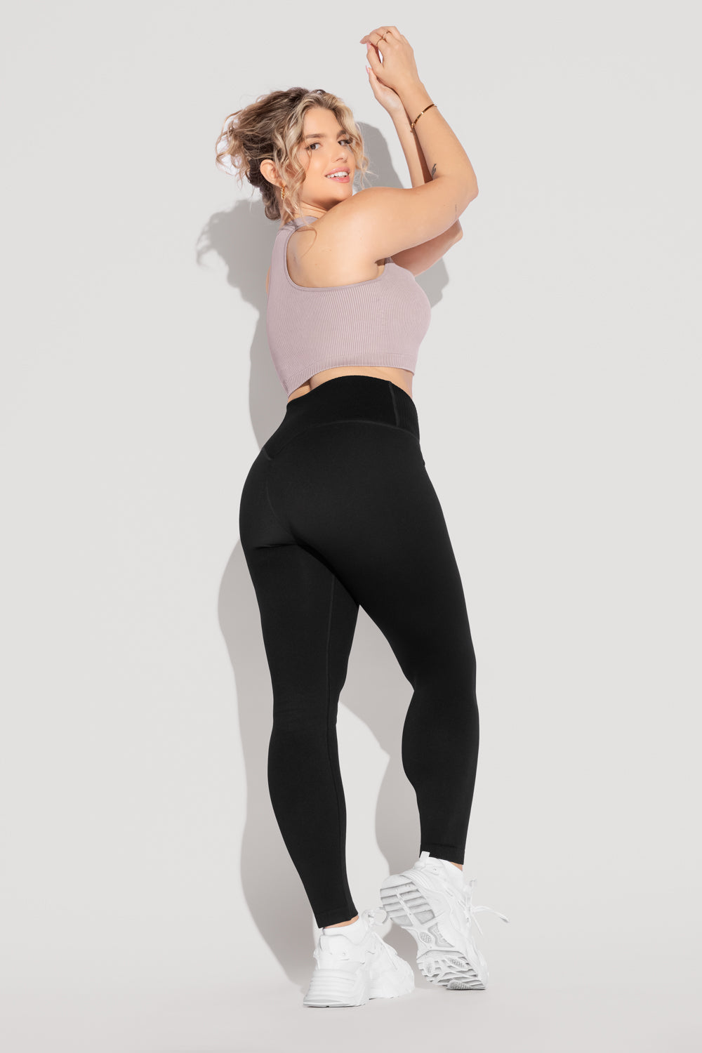 Womens Sportswear: Capri Crossover Leggings For Dancing, Fitness, Gym, Yoga  201014 From Xue04, $14.73 | DHgate.Com